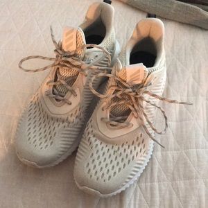 Adidas bounce running shoes-gently used